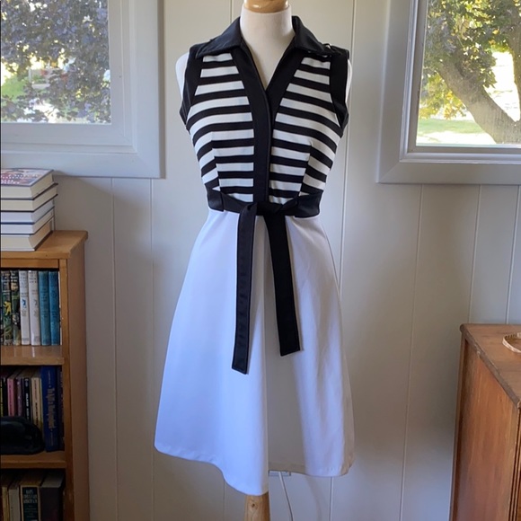 Vintage Dresses & Skirts - Vintage 60’s Black & White Stripe Sleeveless Dress